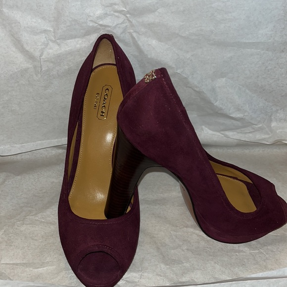 Coach Women’s Breana burgundy Suede Platform Peep Toe Pumps - Picture 3 of 8